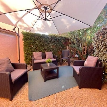 Chez Ulysse Apartment Ла Лонд-ле-Мор Екстериор снимка