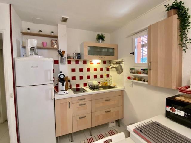Chez Ulysse Apartment Ла Лонд-ле-Мор Екстериор снимка